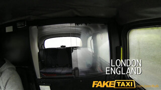 FakeTaxi - vörös rövid hajú picsa szúk picsája