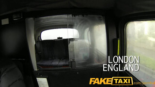 FakeTaxi - nagy tőgyes debella hölgyemény a taxiban