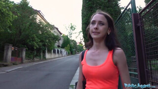 Public Agent - Lola Black kefél a pornó ügynökkel