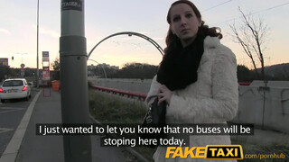FakeTaxi - Fiatal ápoló kisasszony kúr a taxiban
