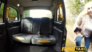 Fake Taxi - Méretes cickós világos szőke meghágva
