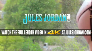 Jules Jordan - Athena Faris barna csávóval kúr