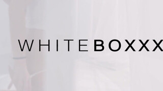WHITEBOXXX - csodaszép, szexi csajszi az ágyban