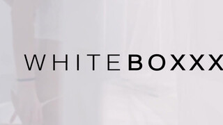WHITEBOXXX - Francys Belle a méretes mellű kiscsaj