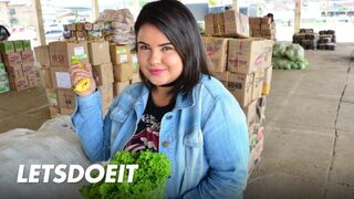 Duci latina milf muffja mélyen bekúrva xiomarától