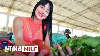 Sofia Galindo forró latin amerikai seggét durván megdugják lucskos pinában